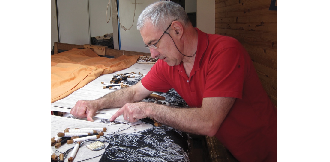 Weaving of Peau de licorne, Patrick Guillot workshop, 2011